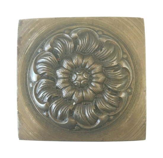 Picture of Impression Die Blooming Outward Concho