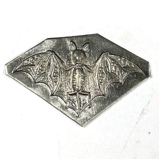 Picture of Sterling Silver Stamping "Small Diamond Bat"
