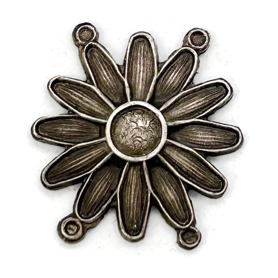 Picture of Sterling Silver Stamping "Flower w/ Links"