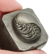 Picture of Impression Die Half Flourish Oval