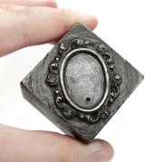 Picture of Impression Die Rose Mirror