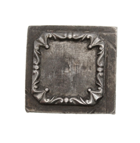 Picture of Impression Die Curtain Square Setting