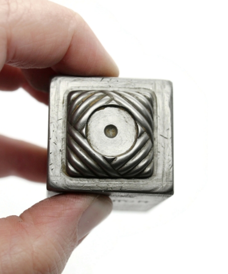 Picture of Impression Die Cross Hatch Bezel