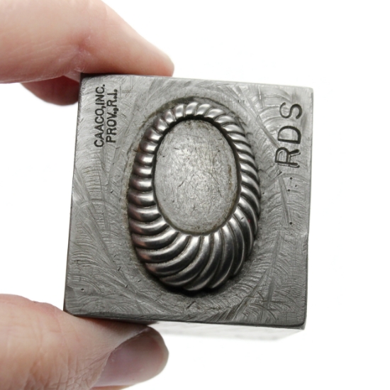 Picture of Impression Die Spinning Ribbed Bezel