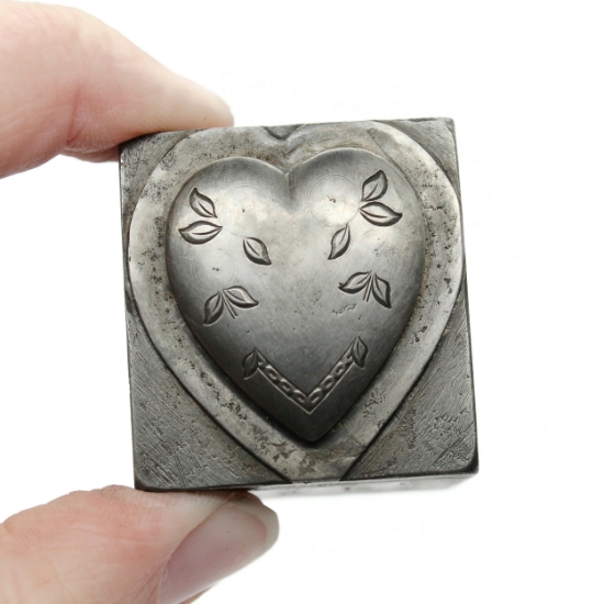 Picture of Impression Die DIY Botanical Heart