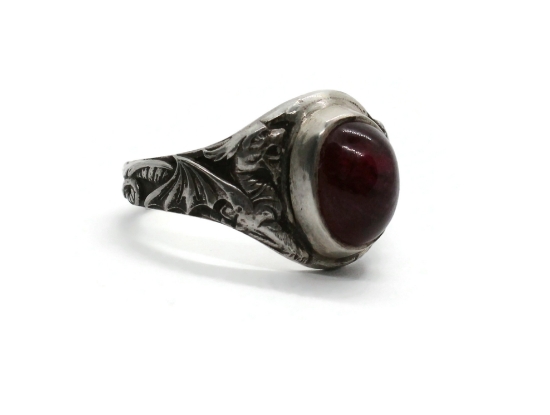 Picture of Dragon Signet with Garnet (Sterling Silver, Size 9)